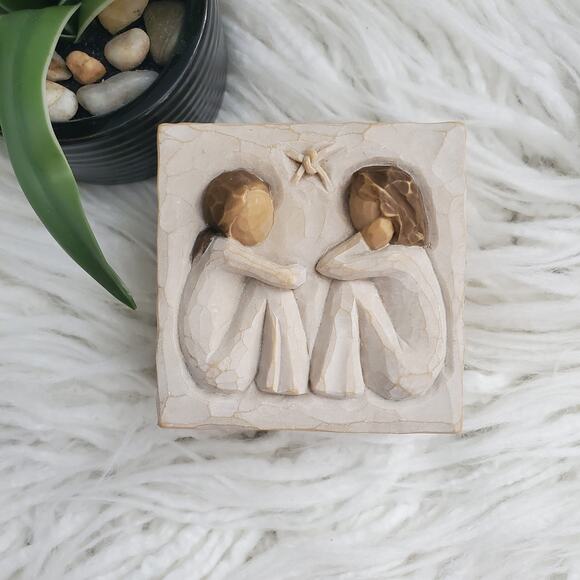 Willow Tree Hand Carved Friendship Trinket Jewelry Keepsake Box - Picture 4 of 8